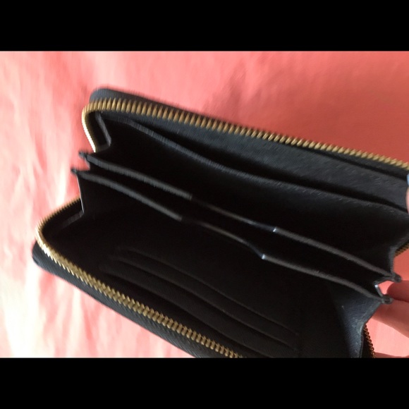 Michael kors wallet used - Picture 5 of 6